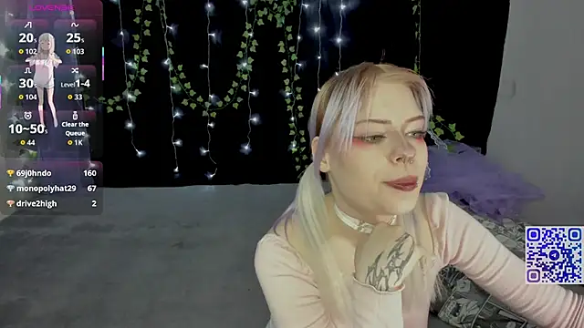 Saekiko Chat XXX in diretta