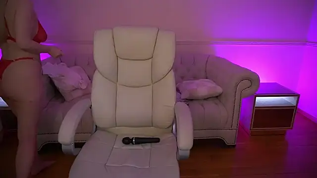 LylaYeess – Kamerová šou