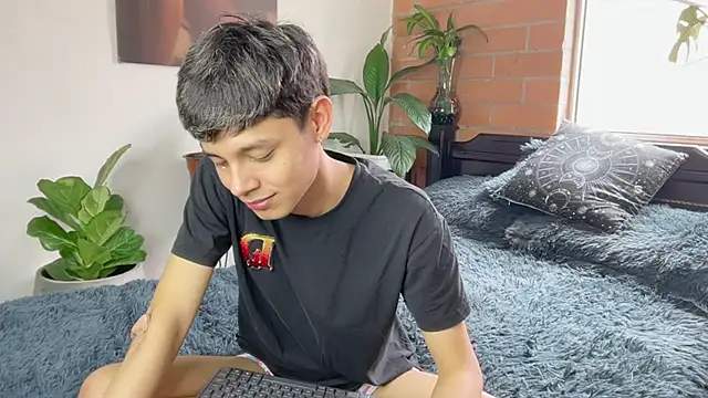 Andy_Belier23 Webcam Show