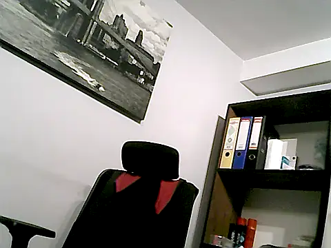 mastercharisma35 Adlı Modelin Canlı XXX Sohbeti