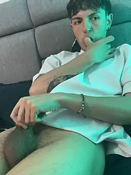 NaytonFreeman Adlı Modelin Canlı XXX Sohbeti