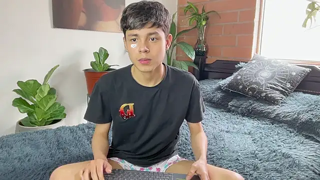 Andy_Belier23: онлайн-секс-чат