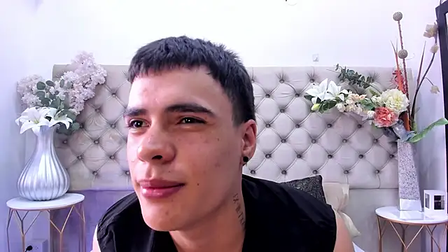 BenitoSaenz Show Webcam