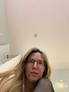 MollyStory Chat XXX in diretta