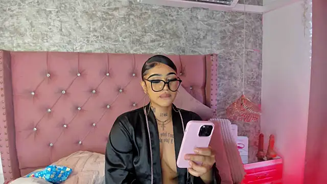 Mia_Jansen ওয়েবক্যাম শো