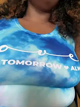 Michel_Jones Adlı Modelin Canlı XXX Sohbeti