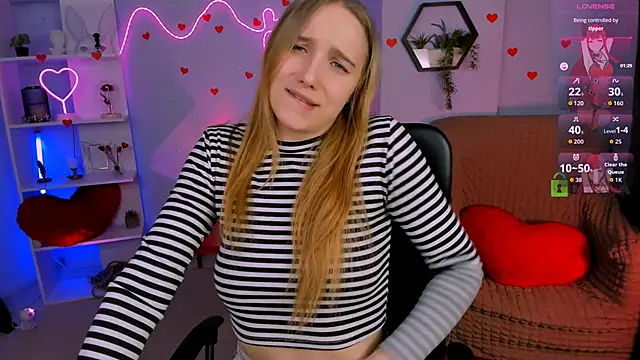 rebecca_smile élő XXX-chatje