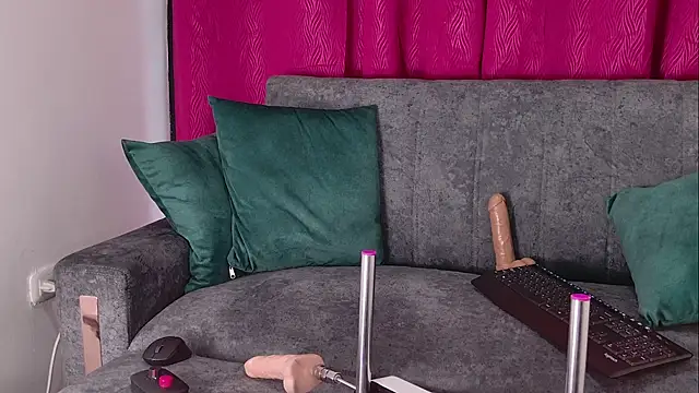 Genesis_Montenegro_OA élő XXX-chatje