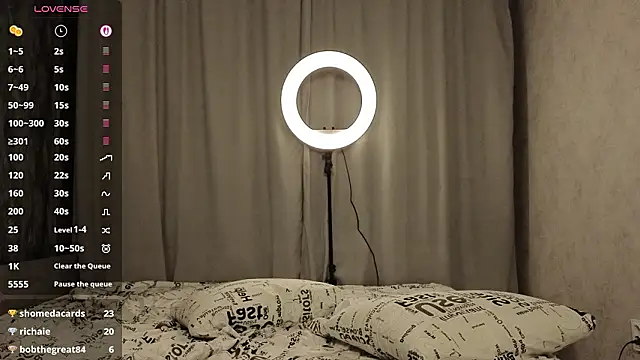 Chat +18 de DevilWearsPradaa ao vivo