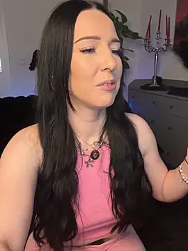 Trixie-Tainted Webcam-Show