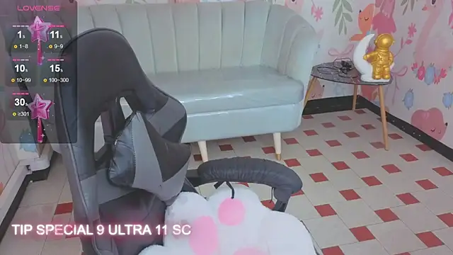 XXX chat uživo modela Paris09_v_