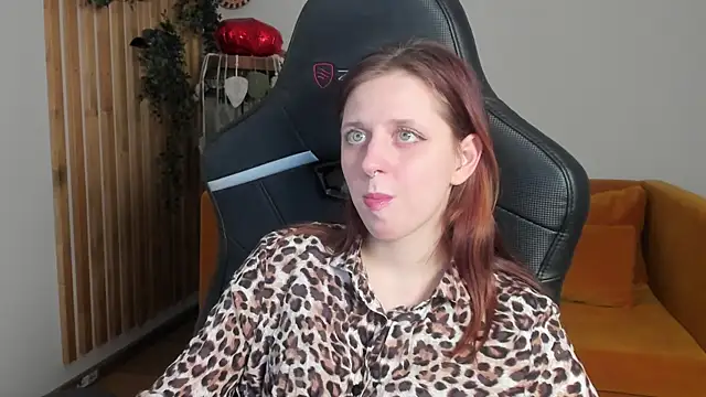 Онлайн чат XXX FreyaVey