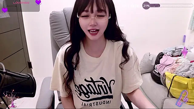 Chat +18 de Khaleesi_ying_ ao vivo