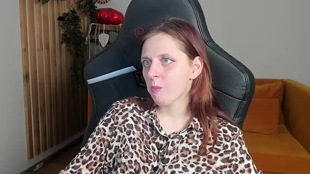 XXX chat uživo modela FreyaVey