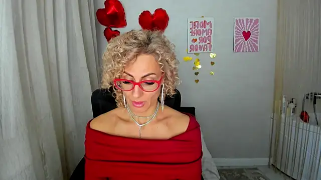 MuseOfStage Adlı Modelin Canlı XXX Sohbeti