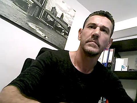 mastercharisma35 – Live XXX-chat