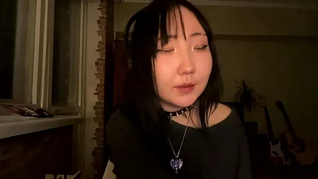 XXX chat uživo modela Yunananaa