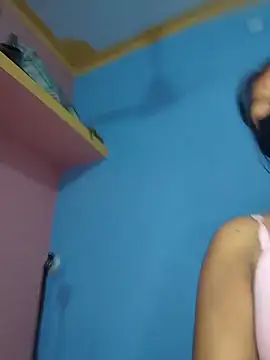 Nisha_777 élő XXX-chatje