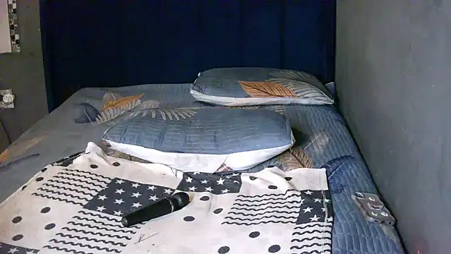 FREAKBARBIE02のライブXXXチャット