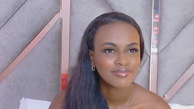 Sally-Noa élő XXX-chatje