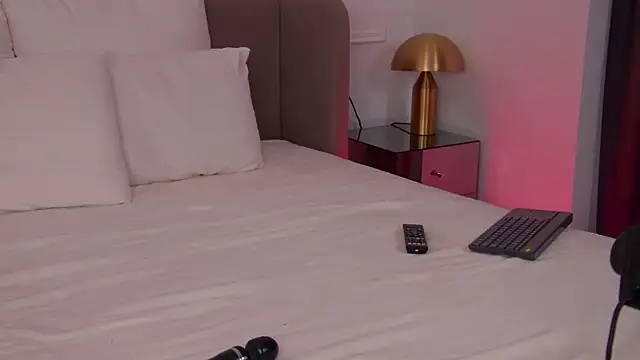 AmandaPirs Webcamshow