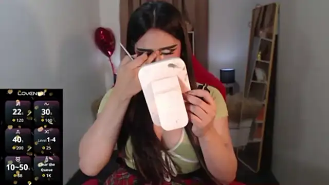 RebeccaTs 即時 XXX 聊天