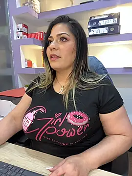 Czat XXX na żywo – isabella_horney_