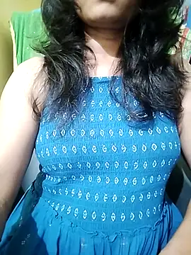 veenacute: διαδικτυακό σόου στην κάμερα