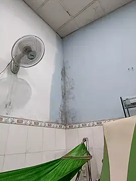 FamritaのライブXXXチャット