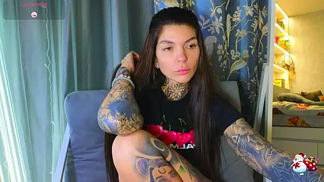 tattooedBabyy 网络视讯表演