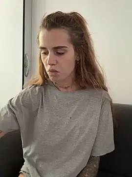 EmiliaCatalina live XXX chat