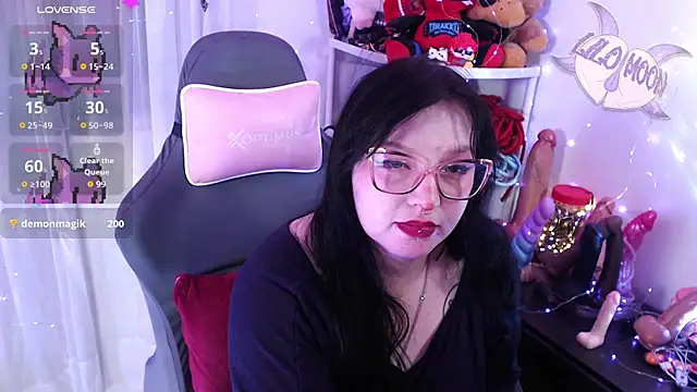 แชท XXX สดของ LiloMoon69