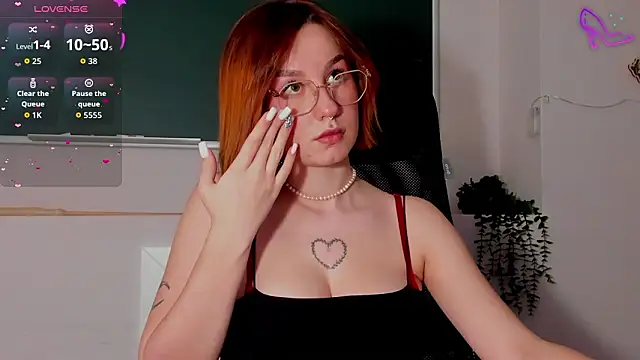 ClaireMathis Live XXX-Chat