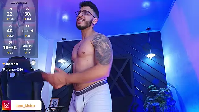 Liam_Kleiin Show in webcam