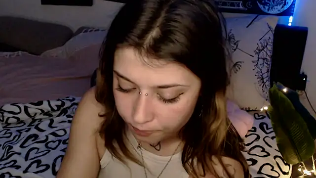 AlienforTwenty Live XXX-Chat