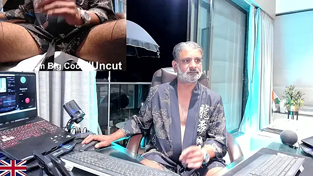 OnlineBossUK Adlı Modelin Canlı XXX Sohbeti