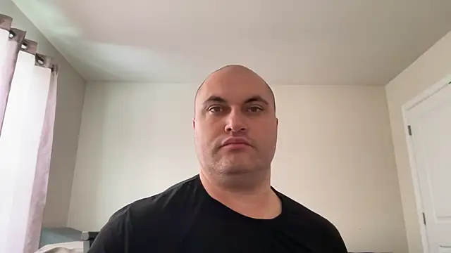 SluggishChase99のライブXXXチャット