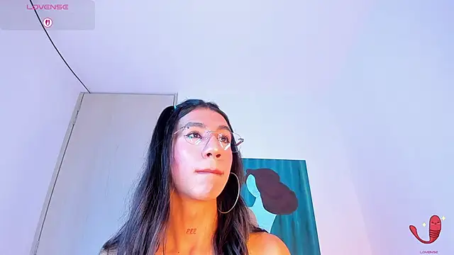 Show modela sofiaa_grey_ na web-kameri