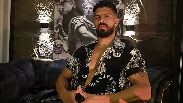 DannSaenz Adlı Modelin Canlı XXX Sohbeti