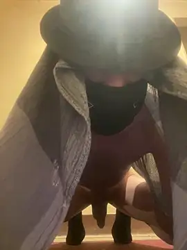 aebaleek2505 Adlı Modelin Canlı XXX Sohbeti