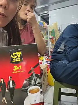 Play_Softly: διαδικτυακό σόου στην κάμερα