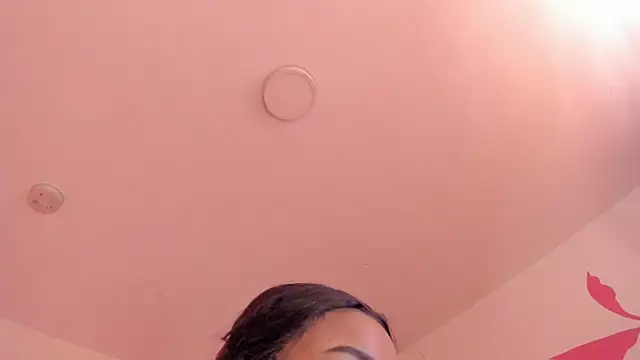 แชท XXX สดของ YariRose