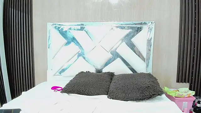 miiaferrer 现场XXX聊天