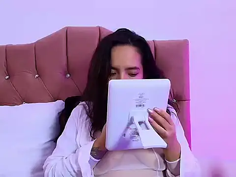 sara_santana__ 现场XXX聊天