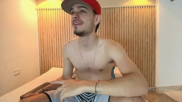 IM_BULL Adlı Modelin Canlı XXX Sohbeti