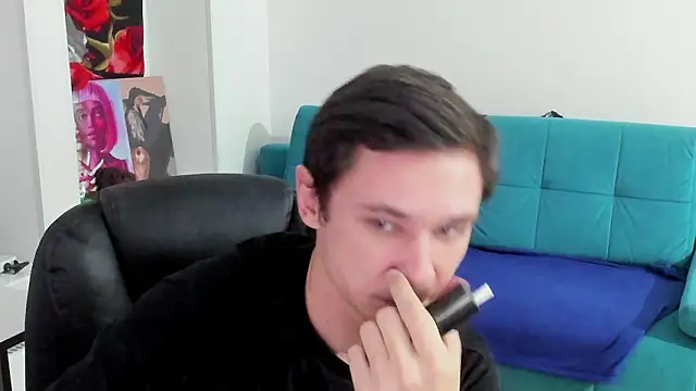 AlexmansuperのライブXXXチャット