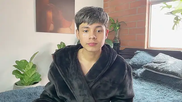 Andy_Belier23: онлайн-секс-чат