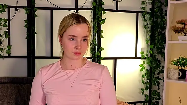 IvetteLabore Adlı Modelin Canlı XXX Sohbeti