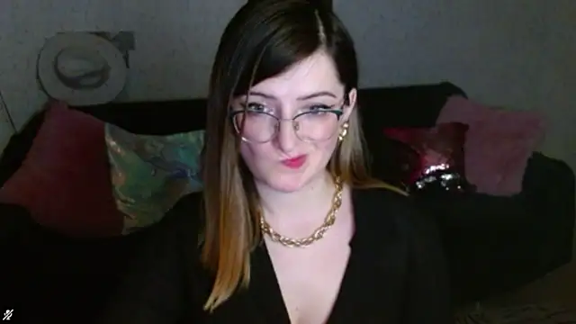 Arielsssplash লাইভ XXX চ্যাট