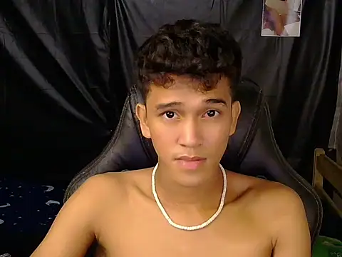 hugekenbigcock Pertunjukan Webcam